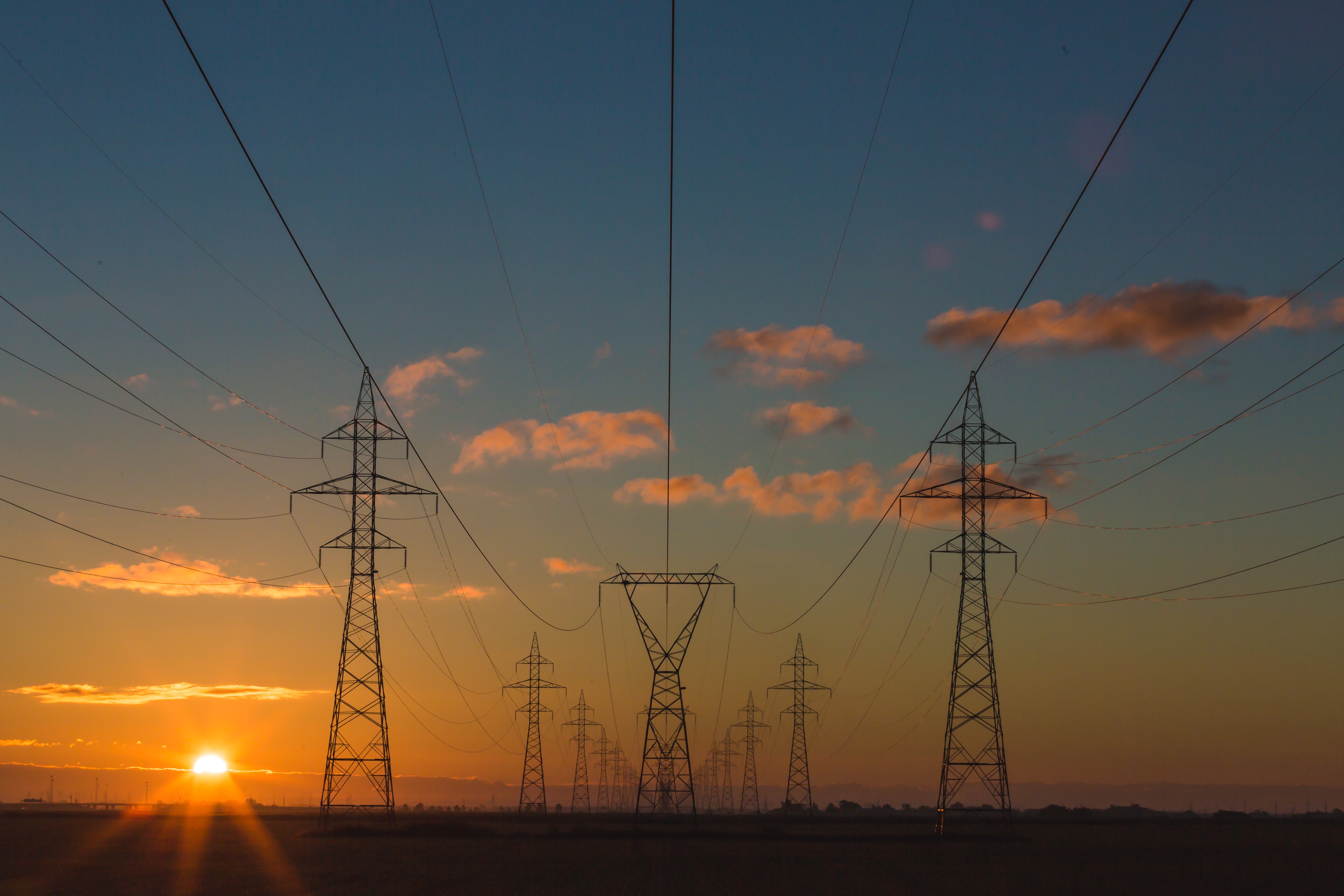 Governo planeja investir R$ 120 bi no setor de distribuição de energia