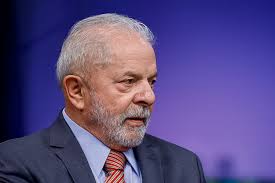 Presidente Lula assina MP que estende prazo para projetos de energia limpa