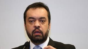 Maior devedor do RJ é a Petrobras, na casa de mais de R$ 30 bi, afirma governador